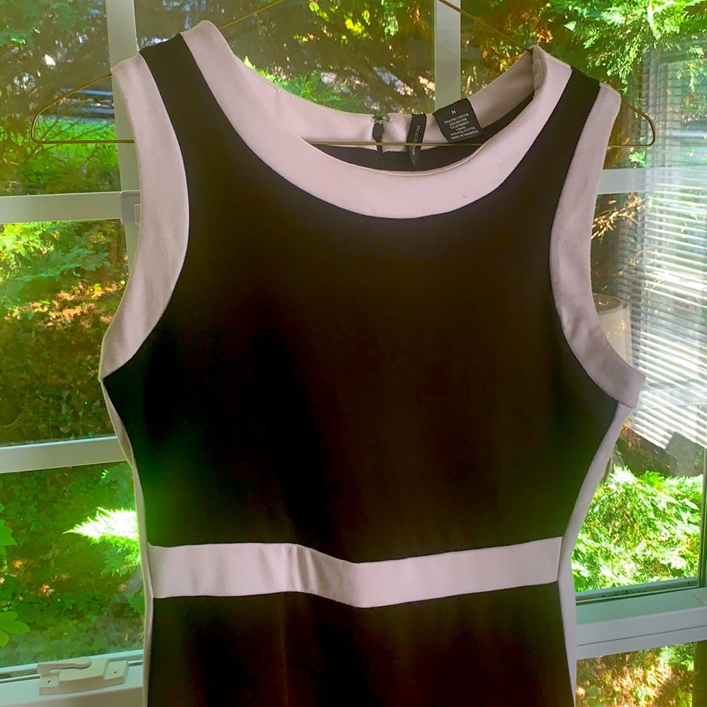 New directions white/black dress- size medium